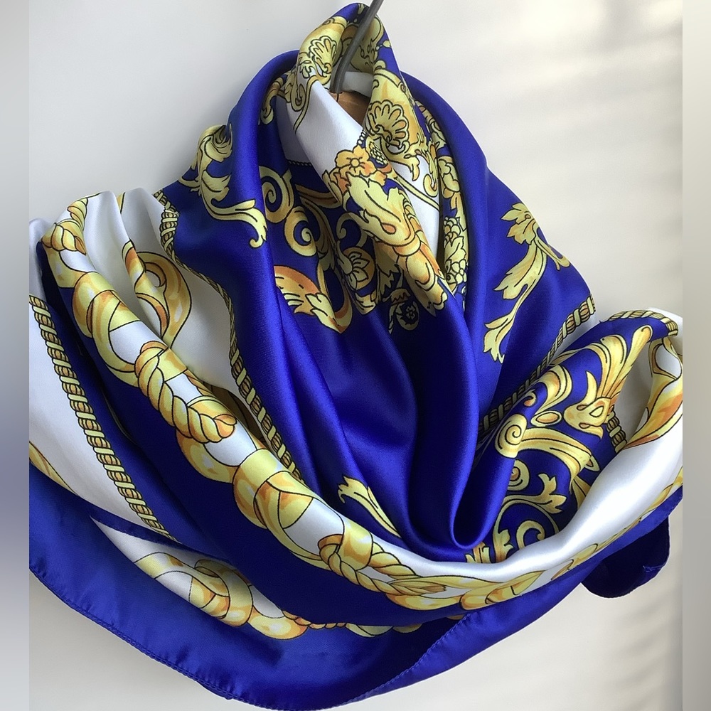 New vintage Guarisco Italy chain links scarf foulard